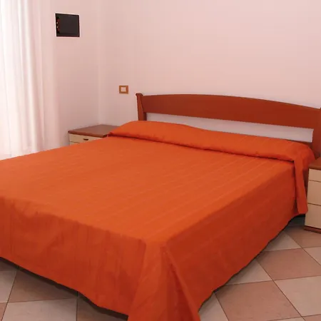 Family Apartments Residence Trieste Lido di Jesolo Exterior photo